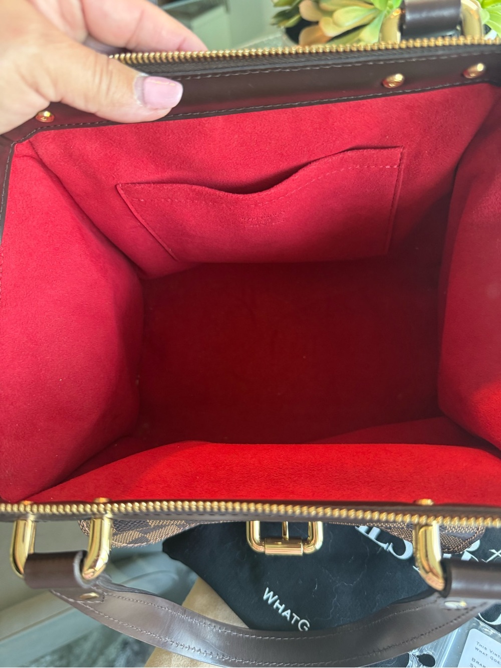 Louis Vuitton
Damier Ebene Knightbridge Handbag - Picture 9 of 12